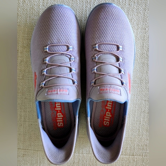 Women's Skechers - Picture 5 of 11